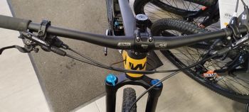 Used Whistle Comanche 2026 Mountainbike — image 7 of 14