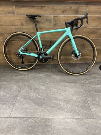 Bianchi, Specialissima Shimano Ultegra Di2