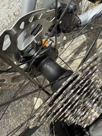 Used Trek Émonda SL 6 Pro Di2 2023 2023 Road & Gravel, Red — image 6 of 17