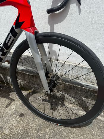 Used Trek Émonda SL 6 Pro Di2 2023 2023 Road & Gravel, Red — image 11 of 17
