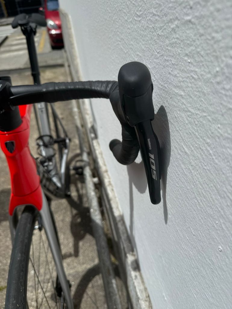 Used Trek Émonda SL 6 Pro Di2 2023 2023 Road & Gravel, Red — image 8 of 17