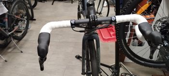 Used Whistle MODOC SHIMANO GRX 400 2025 Road & Gravel — image 17 of 25