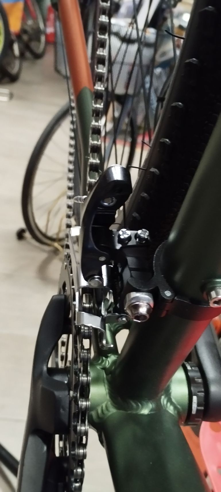 Used Whistle MODOC SHIMANO GRX 400 2025 Road & Gravel — image 25 of 25