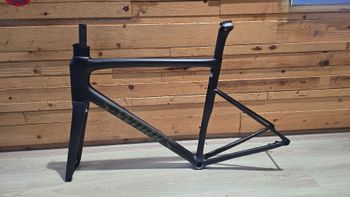 Used Specialized S-Works Tarmac SL8 - Shimano Dura-Ace Di2 2026 Frameset 2026 Road & Gravel, Schwarz — image 3 of 3