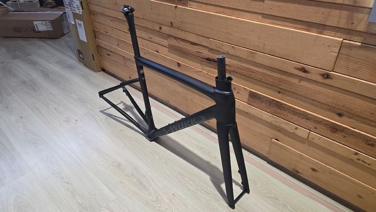 Used Specialized S-Works Tarmac SL8 - Shimano Dura-Ace Di2 2026 Frameset 2026 Road & Gravel, Black — image 3 of 3