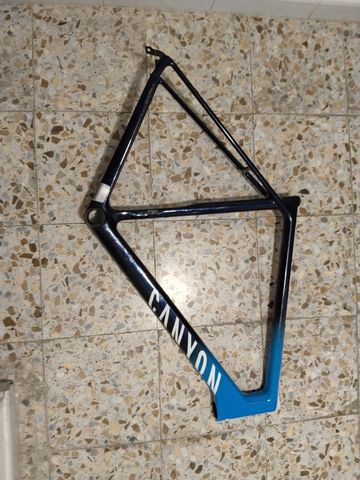 Used Canyon Ultimate CF SL 8.0 2020 Frameset 2020 Road & Gravel, Blue — image 2 of 7