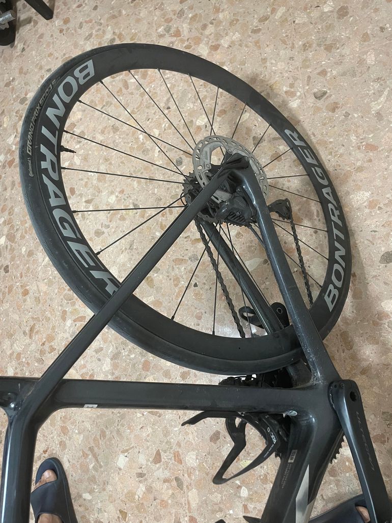 Used Trek Émonda SLR 7 2023 2023 Road & Gravel, Negro — image 7 of 9