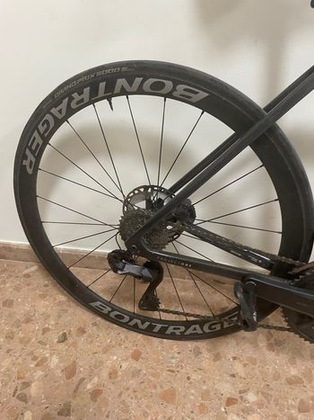 Used Trek Émonda SLR 7 2023 2023 Road & Gravel, Negro — image 9 of 9