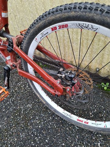 Specialized Enduro SRAM X9 2006 Mountainbike de segunda mano, Rojo — imagen 8 de 8
