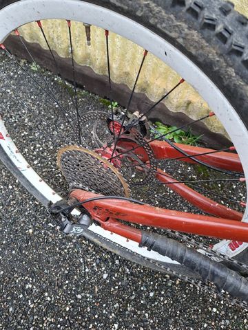 Specialized Enduro SRAM X9 2006 Mountainbike de segunda mano, Rojo — imagen 2 de 8