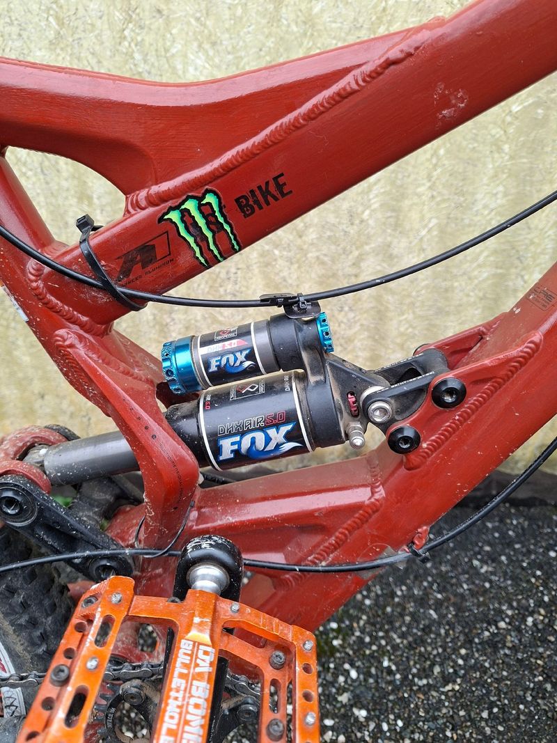 Specialized Enduro SRAM X9 2006 Mountainbike de segunda mano, Rojo — imagen 3 de 8