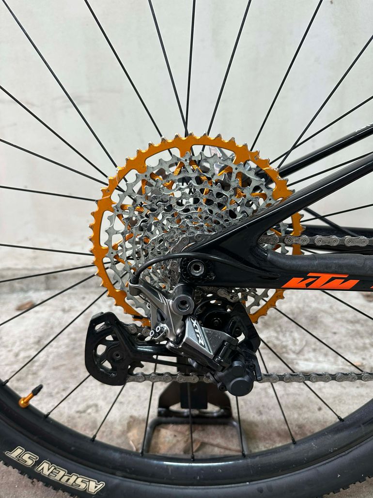 Used KTM Scarp Shimano XTR 2022 Mountainbike, Black, 29 — image 15 of 19