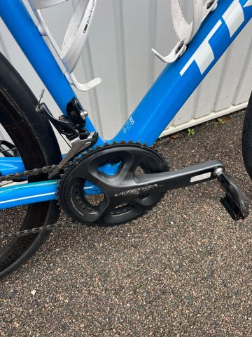 Used Trek Domane 6.2 Disc Compact 2016 2016 Road & Gravel, Blue — image 5 of 6