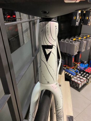 Used Giant Giant TCR Advanced SL Terrain Tracker Frameset Frameset 2026 Road & Gravel, White — image 6 of 11