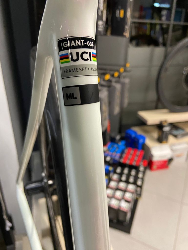 Used Giant Giant TCR Advanced SL Terrain Tracker Frameset Frameset 2026 Road & Gravel, White — image 10 of 11