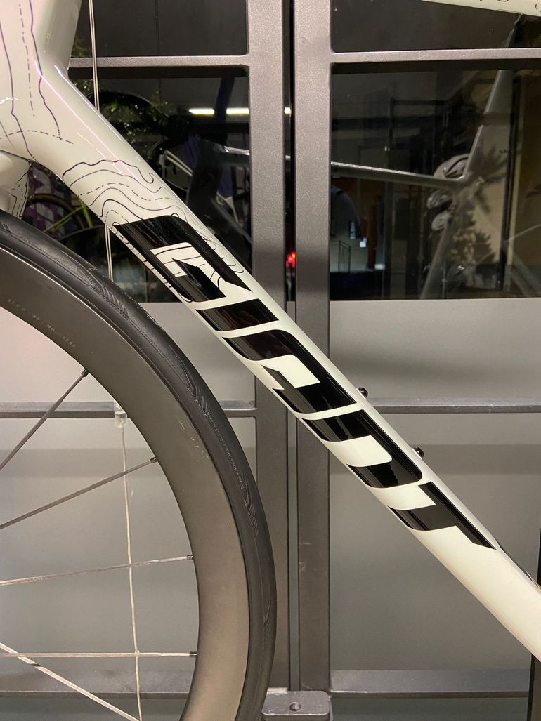 Used Giant Giant TCR Advanced SL Terrain Tracker Frameset Frameset 2026 Road & Gravel, White — image 2 of 11