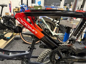 Used Pinarello DOGMA F DURA ACE Di2 2025 Frameset 2025 Road & Gravel, Orange — image 10 of 14