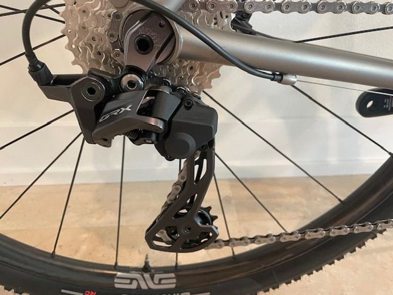 Used Moots 2021 Moots Routt 45 Ti Frame 2025 Shimano GRX 12 Sp. Mechanical Group 2021 Road & Gravel, Light Gray — image 6 of 13
