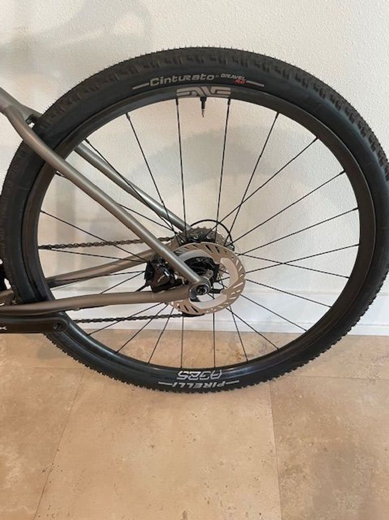 Used Moots 2021 Moots Routt 45 Ti Frame 2025 Shimano GRX 12 Sp. Mechanical Group 2021 Road & Gravel, Light Gray — image 11 of 13