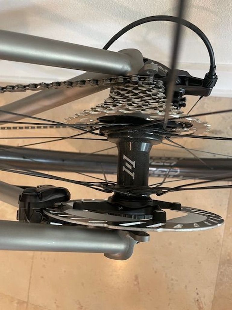 Used Moots 2021 Moots Routt 45 Ti Frame 2025 Shimano GRX 12 Sp. Mechanical Group 2021 Road & Gravel, Light Gray — image 12 of 13