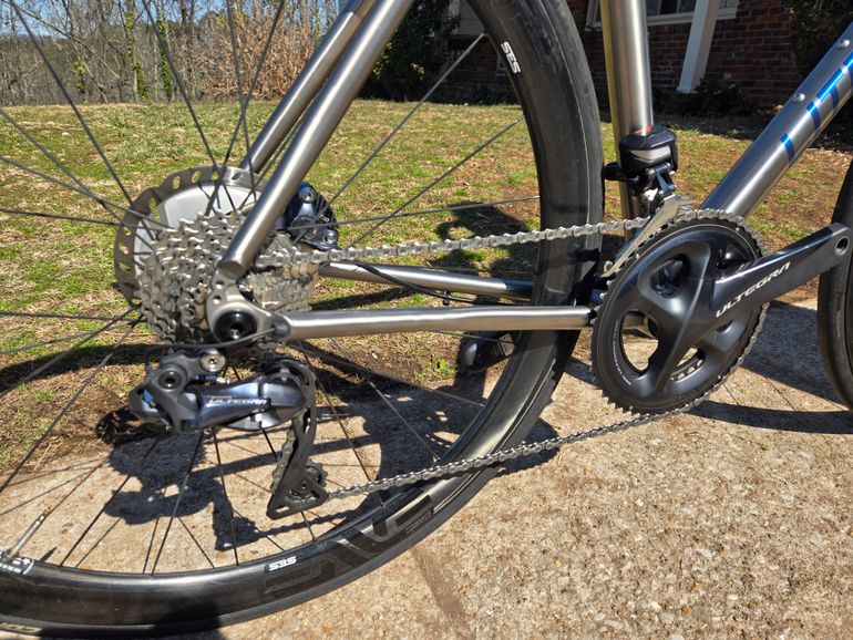 Used Litespeed Ultimate Disc Ultegra Di2 12 Spd 2024 2024 Road & Gravel, Light Gray — image 4 of 6