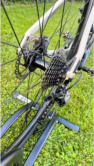 Tweedehands Giant Revolt Advanced 2 2020 2020 Road & Gravel — afbeelding 6 van 8