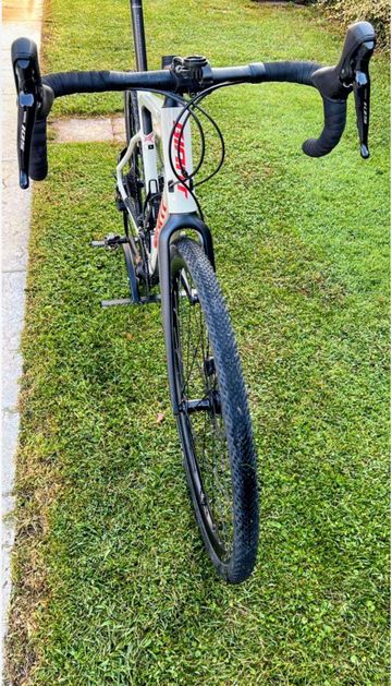 Tweedehands Giant Revolt Advanced 2 2020 2020 Road & Gravel — afbeelding 5 van 8