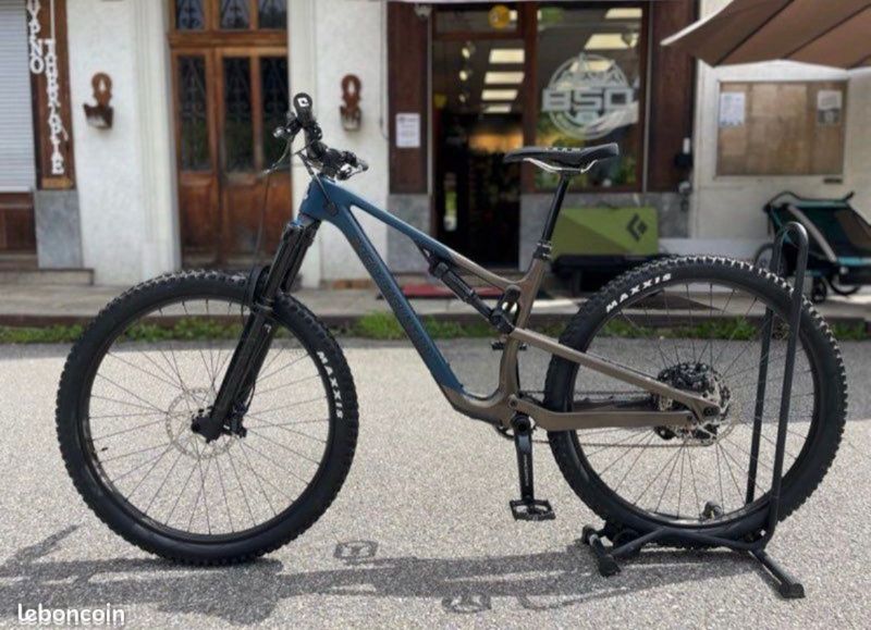 Used Rocky Mountain Instinct Carbon 50 2023 2023 Mountainbike, Blue, 27.5, 29 — image 2 of 4