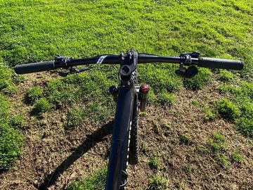 Used Specialized Epic SRAM X01 Eagle AXS 2023 Mountainbike, Black — image 4 of 9