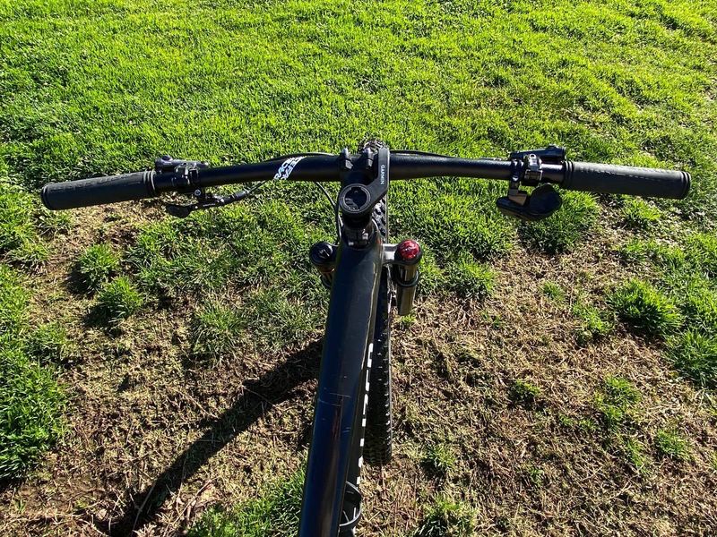 Used Specialized Epic SRAM X01 Eagle AXS 2023 Mountainbike, Black — image 4 of 9