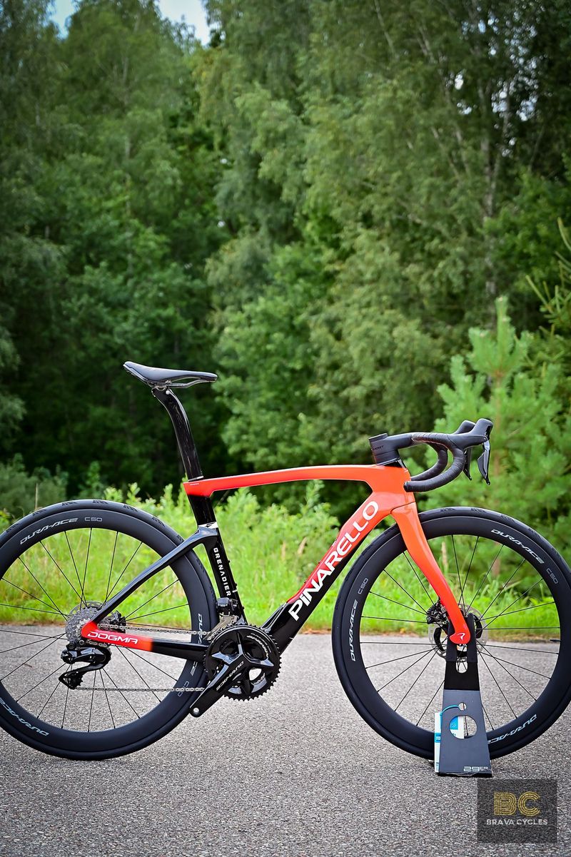 Used Pinarello Dogma F 2025 | Size 515 | Color Code Team INEOS | Dura ACE Di2 C36 | NEW 2025 Road & Gravel