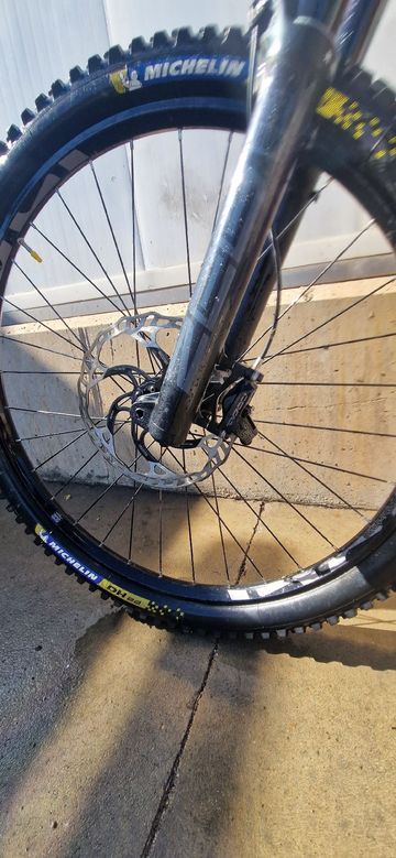 Used Norco Range VLT C2 2023 2023 Mountainbike, Orange, 29 — image 6 of 10