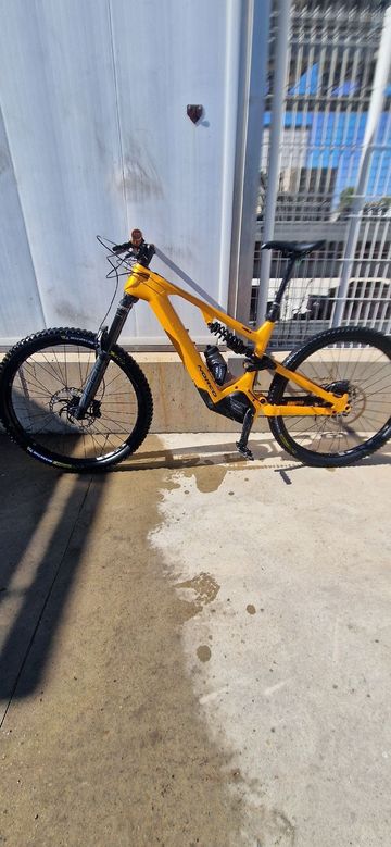 Used Norco Range VLT C2 2023 2023 Mountainbike, Orange, 29 — image 9 of 10