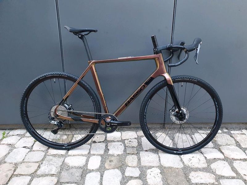 Basso Palta Shimano GRX 800 Poseidon Candy Red Gravelbike 2023 Road & Gravel d'occasion