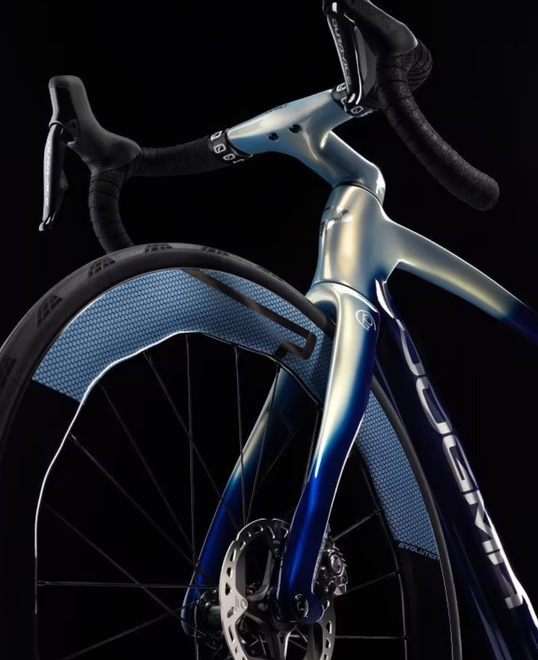 Used Pinarello DOGMA F EDIZIONE SPECIALE 2025 Frameset 2025 Road & Gravel — image 7 of 9
