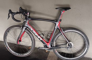 Used Pinarello Dogma SRAM Red eTap AXS 2017 Road & Gravel — image 2 of 6
