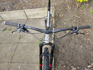 Nukeproof Scout 290 Comp 2021 2021 Mountainbike de segunda mano, Gris claro — imagen 7 de 15
