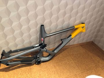 Brugt YT Industries Yt Capra Limited 2023 Mountainbike — billede 2 af 5