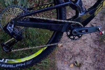 Tweedehands Scott Spark RC Team Issue 2023 2023 Mountainbike — afbeelding 3 van 3