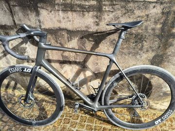 Giant TCR Advanced SL Disc 0 2023 Frameset 2023 Road & Gravel usato
