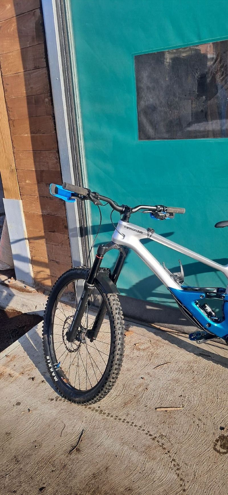 Used Cannondale Jekyll Shimano Deore XT Di2 2024 Mountainbike, White — image 2 of 10