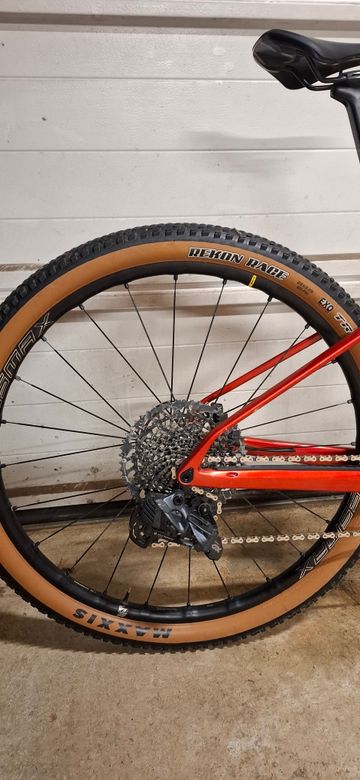 BMC Twostroke 01 ONE 2023 2023 Mountainbike usato, Rosso — immagine 5 di 5