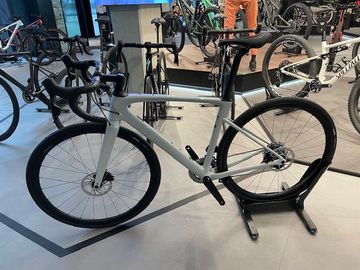 Brugt Specialized Roubaix SL8 Expert 2024 2024 Road & Gravel — billede 1 af 12