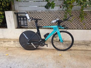 Bianchi Aquila RC Force Etap Axs E1 2025 2025 Road & Gravel usato