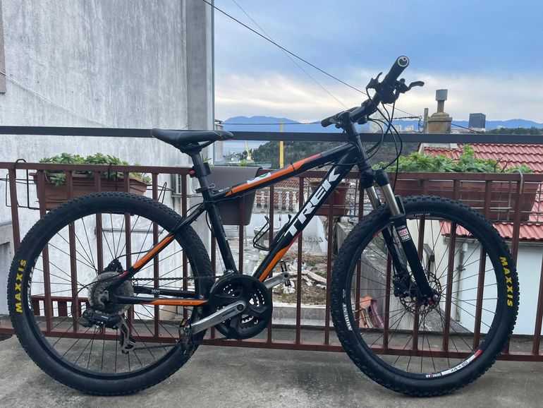 Used Trek 3500 D 2016 2016 Mountainbike, Black, 26 — image 7 of 9