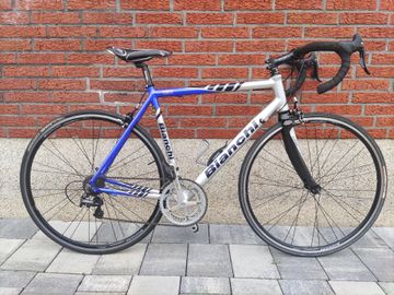 Gebrauchtes Bianchi Via Nirone 7 2009 Road & Gravel, Blau — Bild 1 von 15