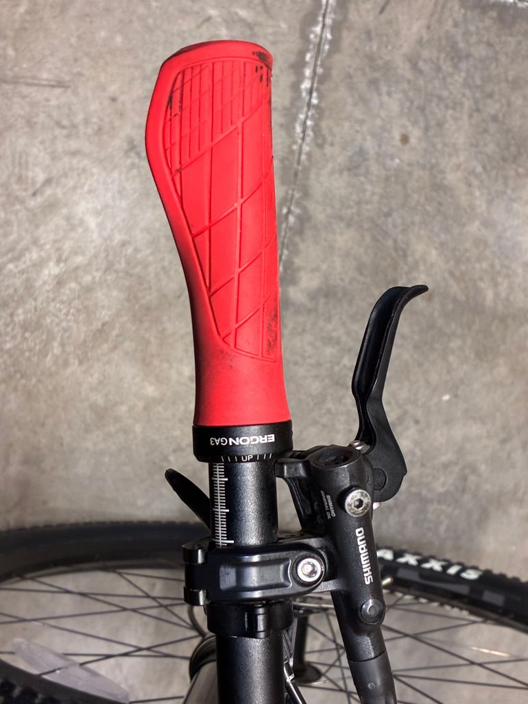 Used Intense SNIPER XC EXPERT 2023 2023 Mountainbike, Red, 29 — image 16 of 19