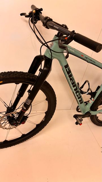 Used Bianchi Methanol Sl 2017 Mountainbike, Green — image 8 of 14