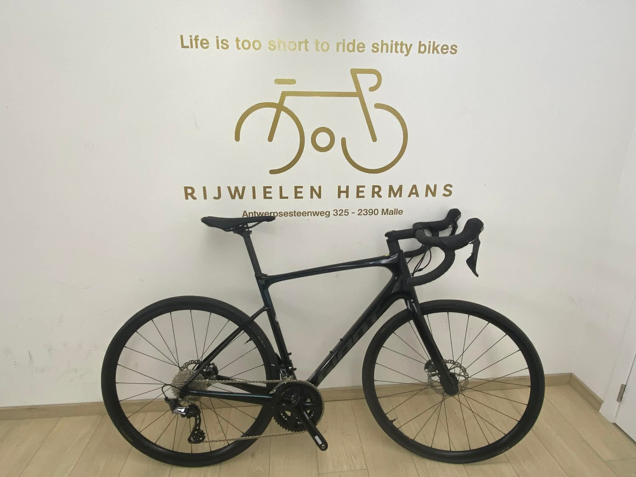 Giant Defy Advanced 1 2022 | buycycle