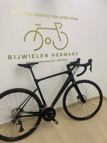 Použité Giant Defy Advanced 1 2022 2022 Road & Gravel — obrázek 2 z 6